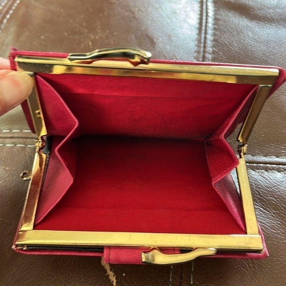 🍵🐠Vintage leather change purse raspberry pink gold hardware snap closure wallet - Picture 5 of 6